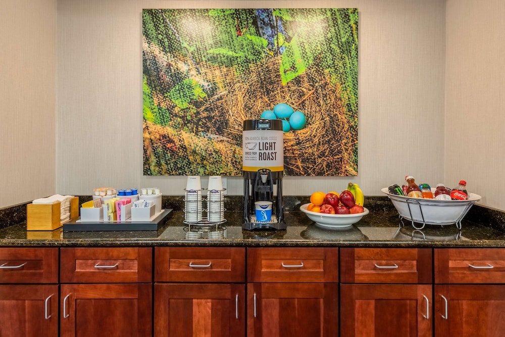 Hampton Inn & Suites Hopkinsville - photo 33