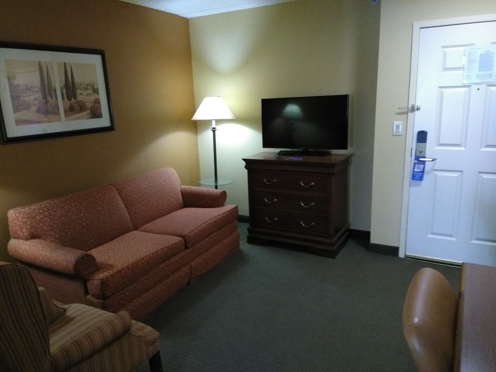 Baymont by Wyndham Clinton - photo 13