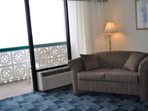 The Diplomat Family Motel - photo 8