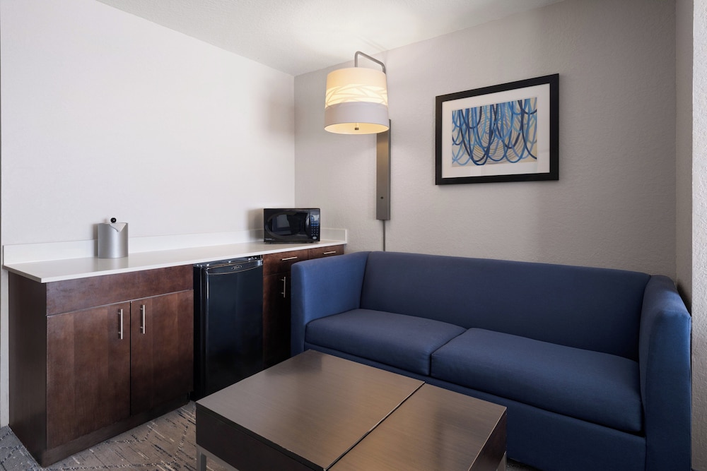 Holiday Inn Express St. Petersburg North by IHG - photo 21