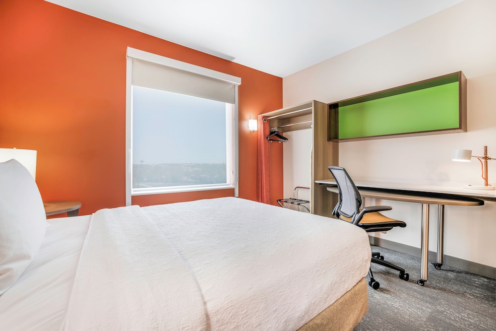 Home2 Suites by Hilton Madison East - photo 7