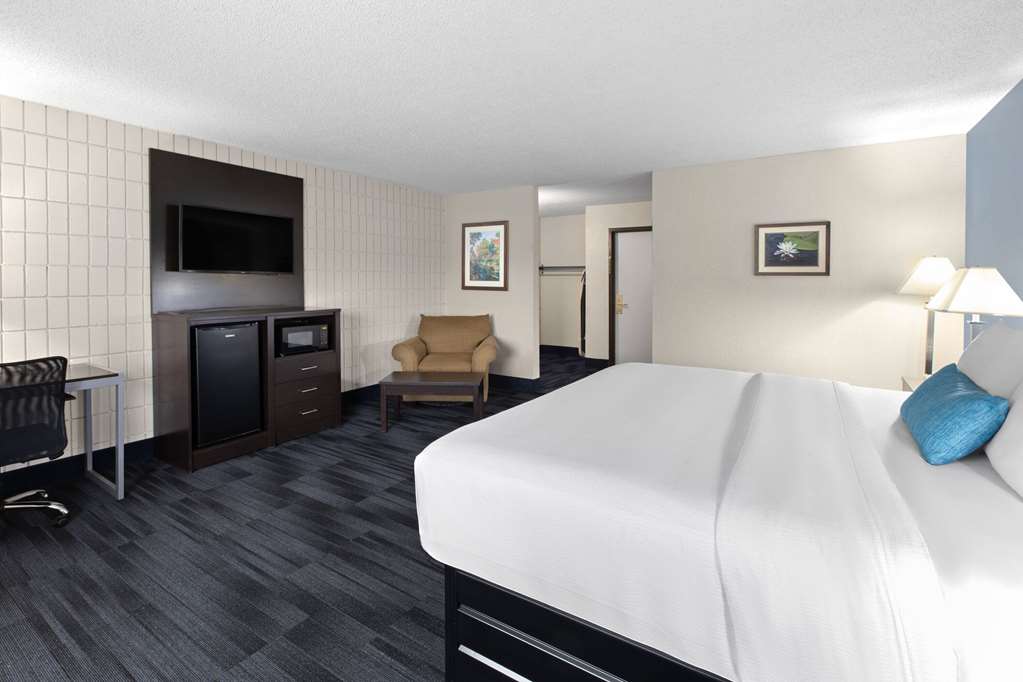 Baymont Inn and Suites by Wyndham Farmington MO - photo 31