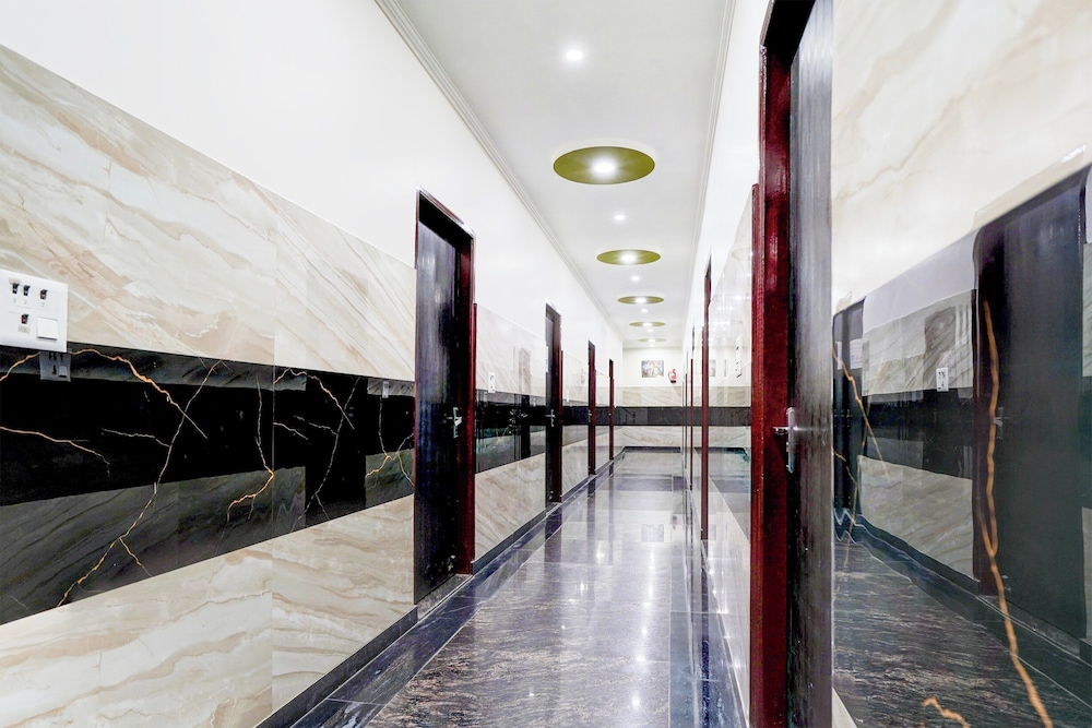 Nidhivan Dham - last minute hotel in Mathura