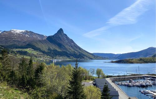 2 Bedroom Lovely Home In Ørsta — 4-Star Luxury Hotel in Orsta, Norway