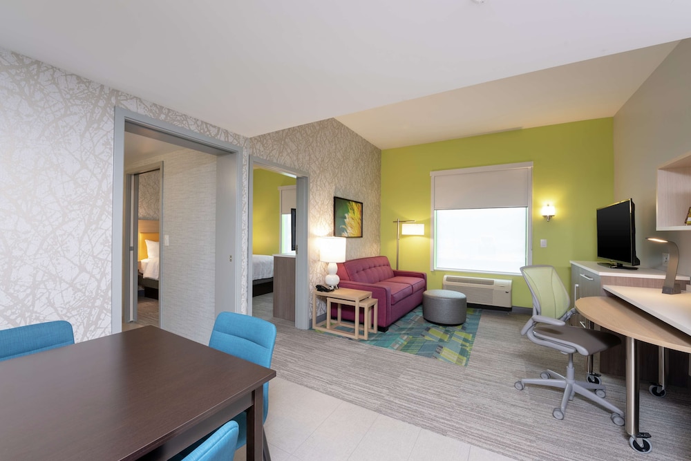 Home2 Suites by Hilton Indianapolis Airport - photo 11