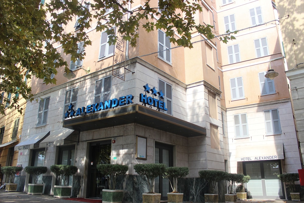New Alexander Hotel