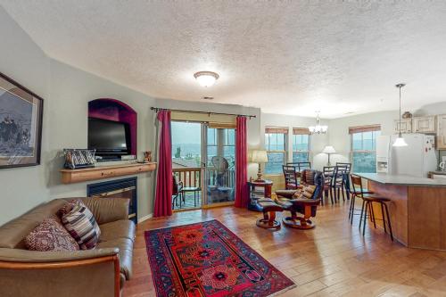 Fox Bay #203 — 4-Star Luxury Hotel in Heber, United States