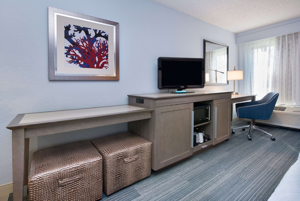 Hampton Inn Naples I 75 - photo 9