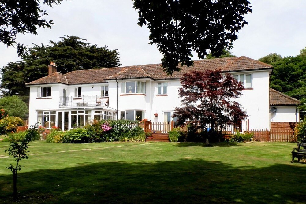 Cherry Orchard House — 4-Star Luxury Hotel in Taunton, United Kingdom