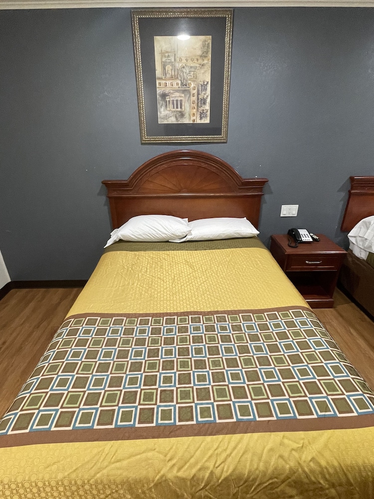 Sallisaw Inn - photo 9