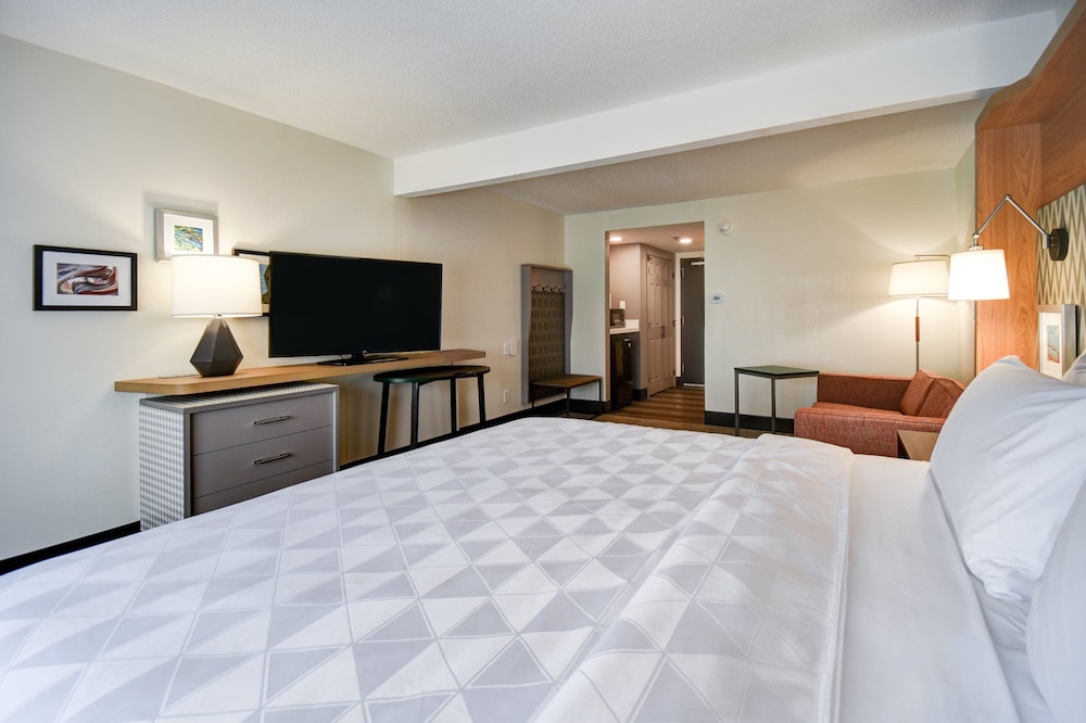 Holiday Inn Allentown Bethlehem - photo 8