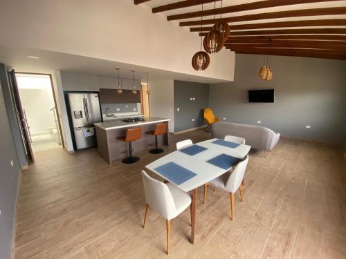 Balcones de la pradera by Hope — 4-Star Luxury Hotel in Guatape, Colombia
