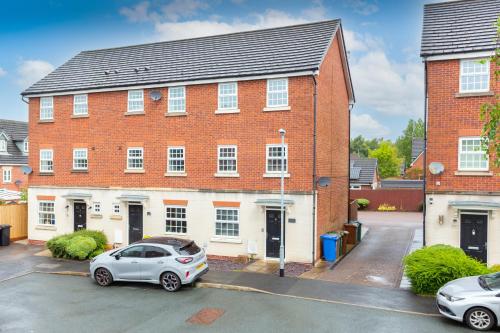 Lancers Close House — 4-Star Luxury Hotel in Leyland, United Kingdom