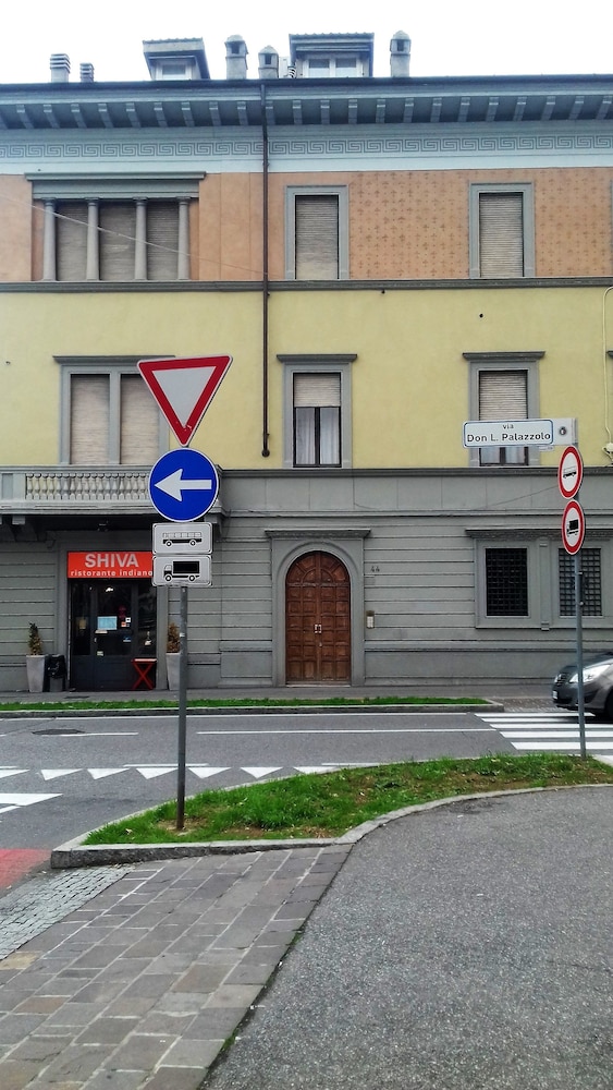 Dany Sweethouse — Bergamo — photo 2