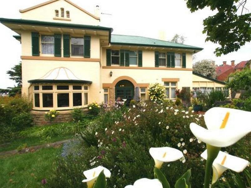 The Elms of Hobart — 4-Star Luxury Hotel in Mount Stuart, Australia