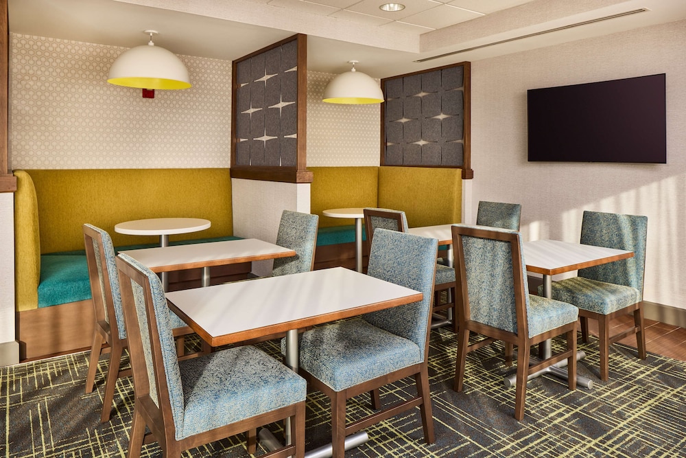 Hampton Inn Massillon - photo 30