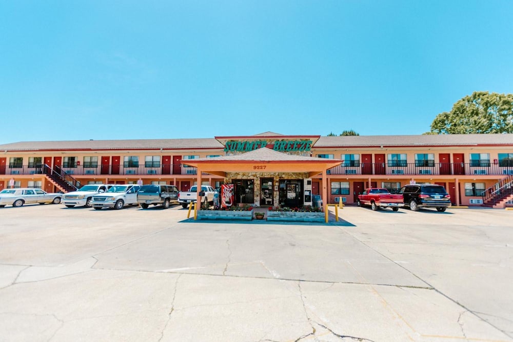 Summer Breeze Motel - photo 43