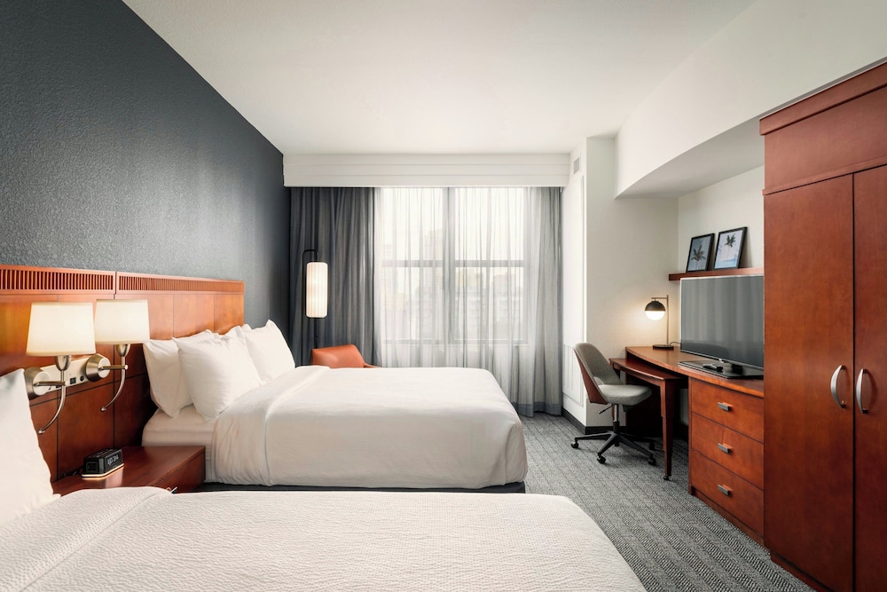 Courtyard by Marriott St. Petersburg Downtown - photo 10