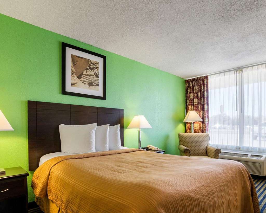 Quality Inn Liberal - photo 9