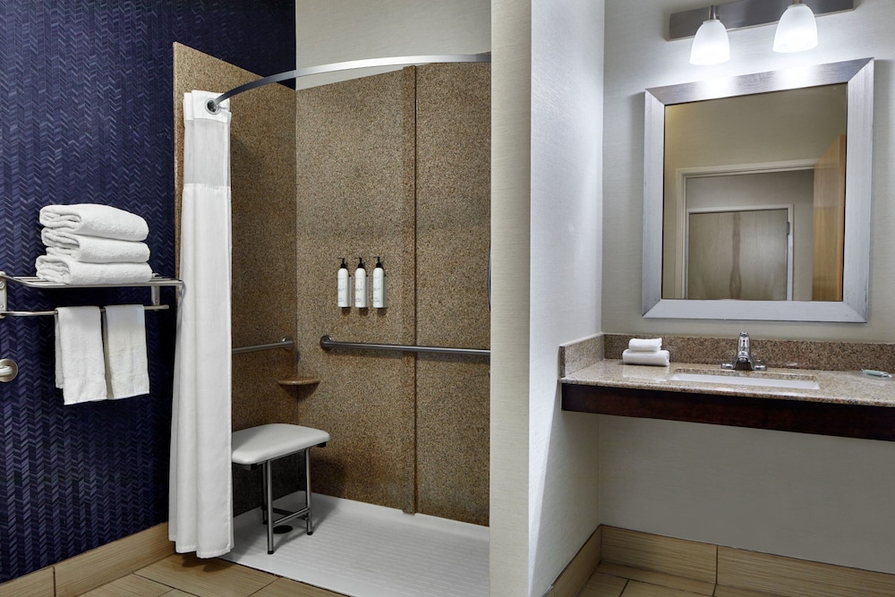 Fairfield Inn and Suites Gainesville - photo 12
