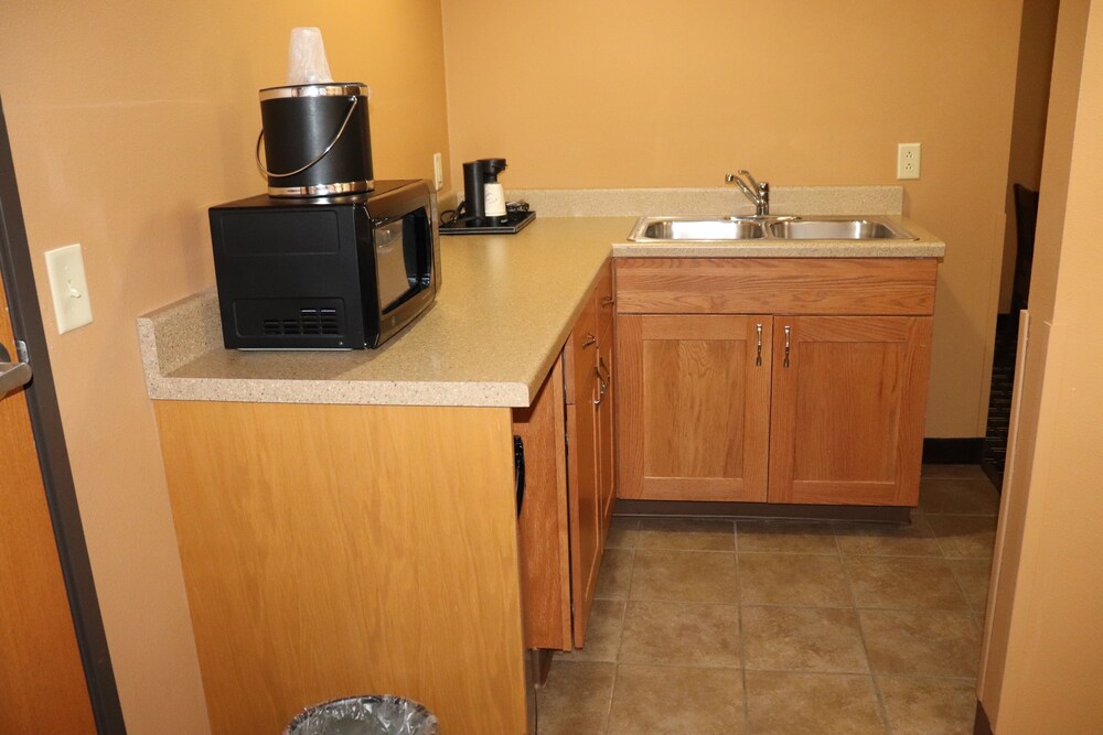Prairie Inn and Suites Holmen La Cross - photo 13
