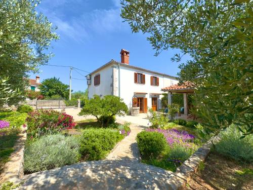 Holiday Home Lavanda — 4-Star Luxury Hotel in Krk, Croatia