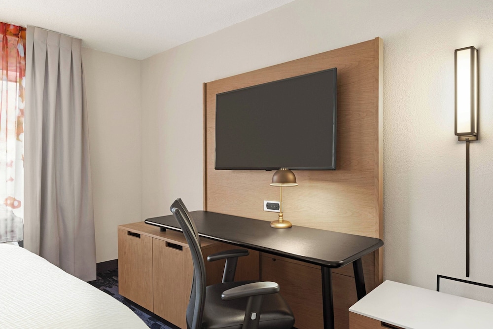 Fairfield Inn by Marriott Warren Niles - photo 10