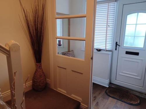 7 Cromwell Gardens 2 Bed House