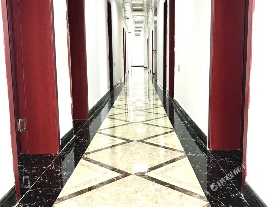 Xinhua Hotel - last minute hotel in Luyang