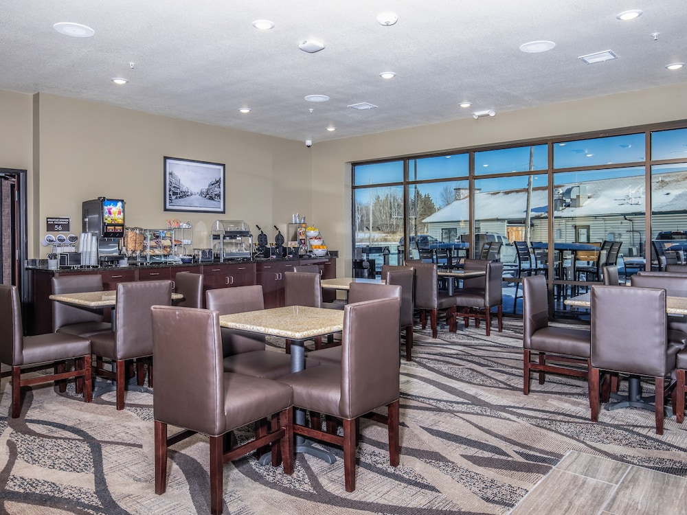 Cobblestone Hotel & Suites Rhinelander - photo 50