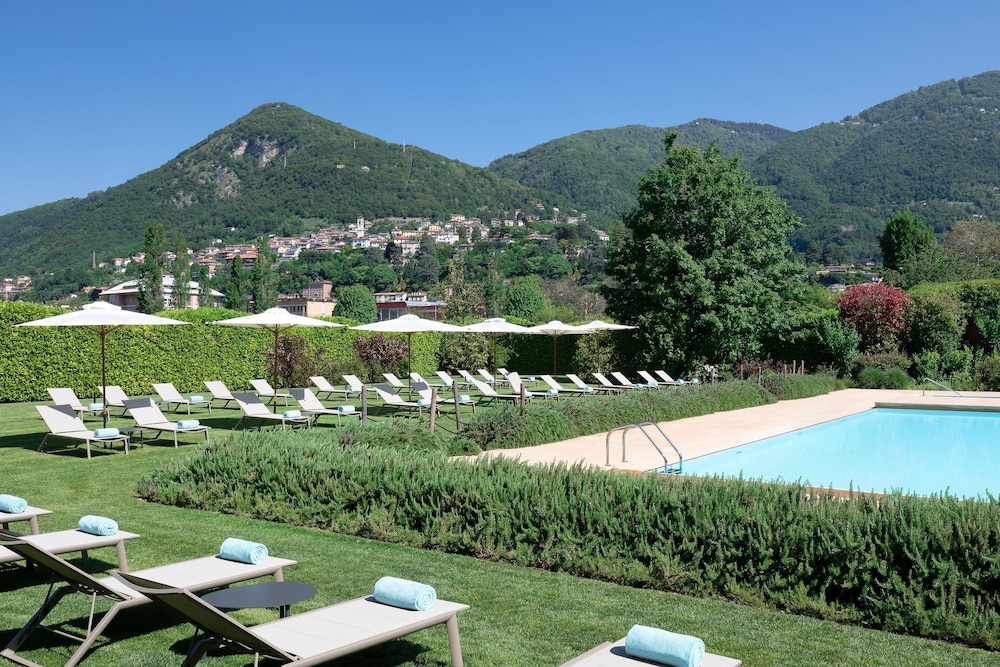 Sheraton Lake Como Hotel — 4-Star Luxury Hotel in Como, Italy