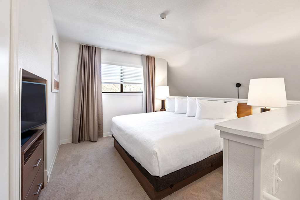 WaterWalk Extended Stay by Wyndham Atlanta Perimeter - photo 37