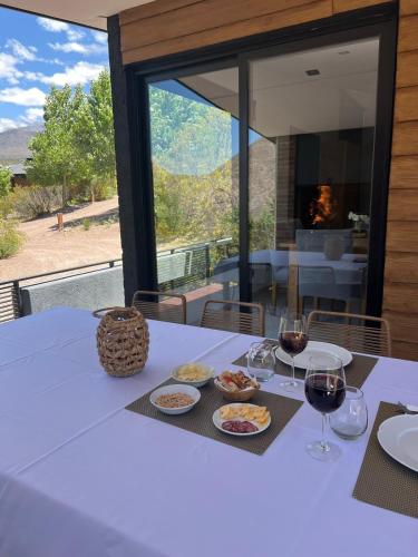 Cabaña de alta categoría en Vistacalma Potrerillos — 4-Star Luxury Hotel in General Guido, Argentina