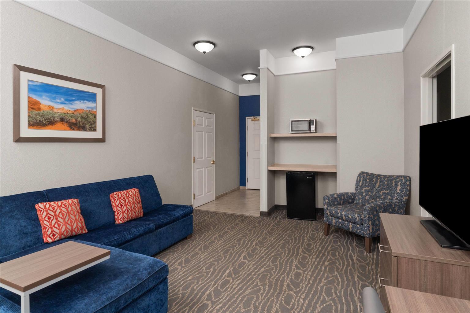 La Quinta Inn & Suites by Wyndham Gallup - photo 45