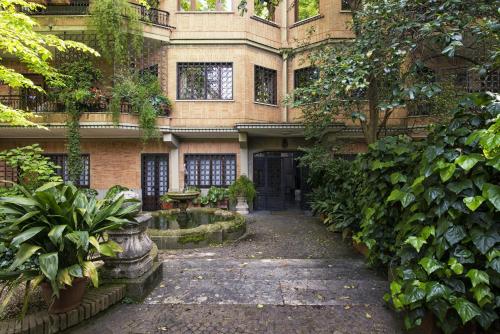 Vatican House Apartment — 4-Star Luxury Hotel in Rome, Italy