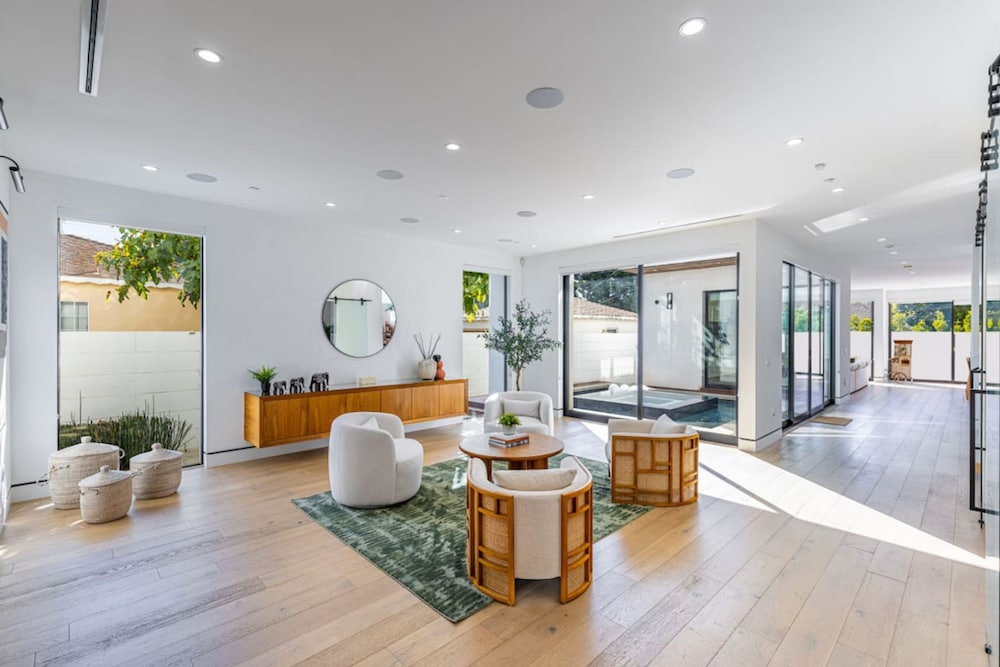 The Penmar Retreat Luxurious resort style oasis — 4-Star Luxury Hotel in Los Angeles, United States