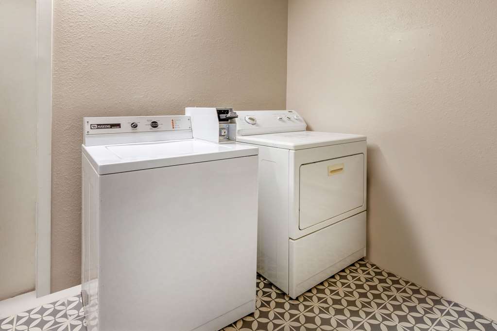 Super 8 by Wyndham Newcomerstown - photo 41