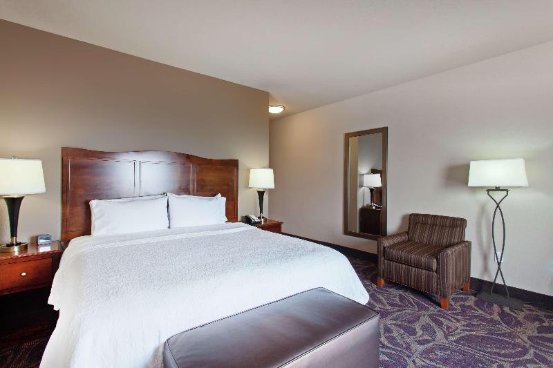 Hampton Inn Seattle Everett - photo 147