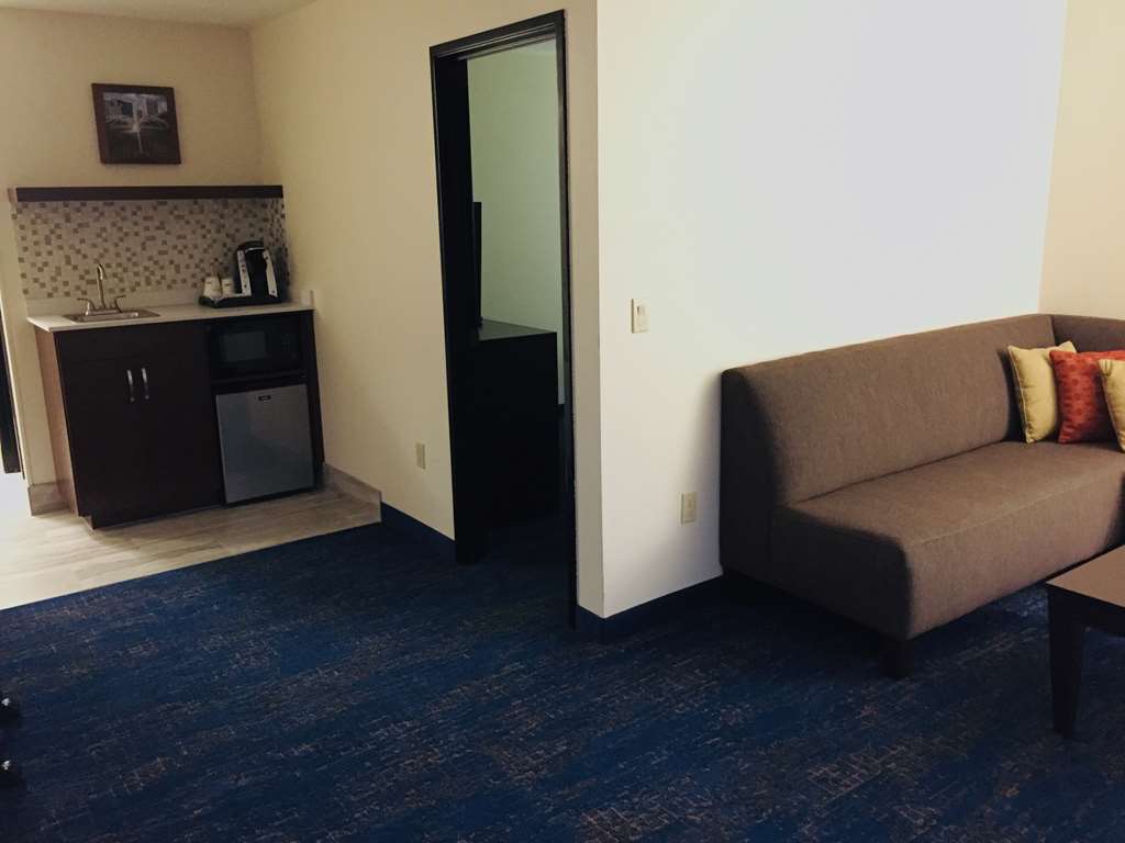 Best Western Plus Portland Airport Hotel & Suites - photo 13