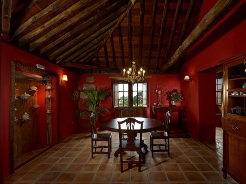 Haciendas del Valle Las Kentias — 4-Star Luxury Hotel in Santa Cruz De Tenerife, Spain
