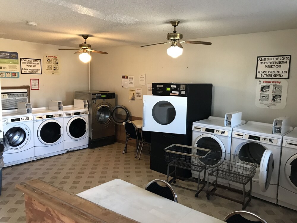 C&H Motel El Dorado Springs - photo 22