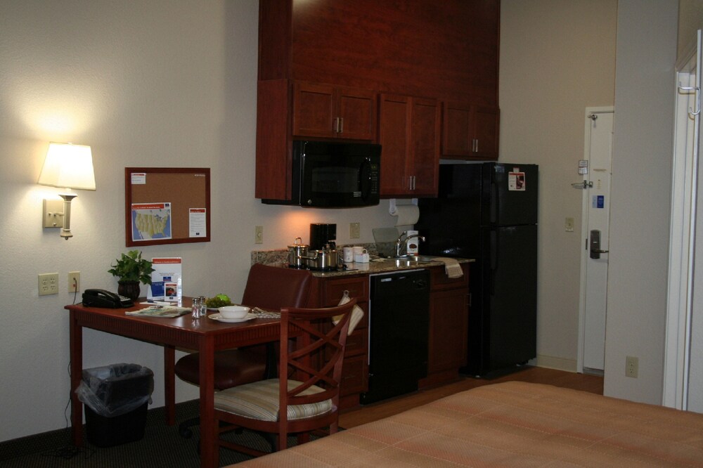 Candlewood Suites Avondale New Orleans by IHG - photo 7