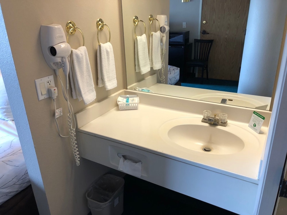 Willow Creek Inn - photo 16