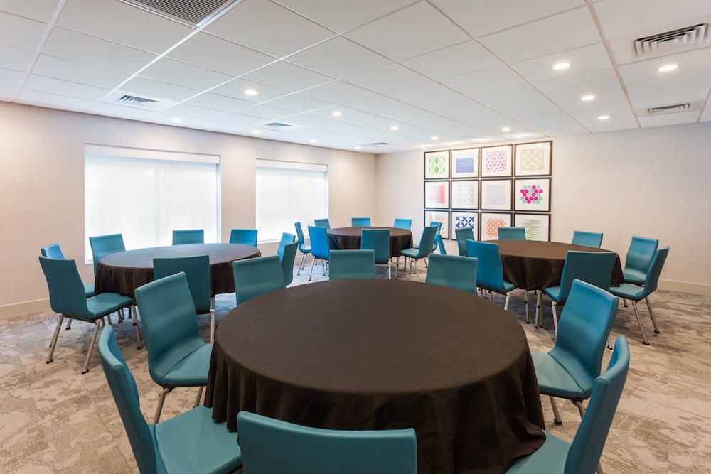Holiday Inn Express Lorton by IHG - photo 26