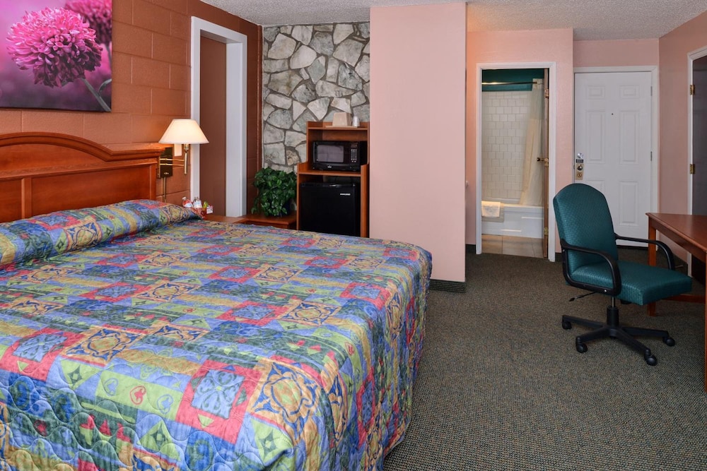 The Maverick Motel Main Street USA Collection by PNW Hospitality - photo 11