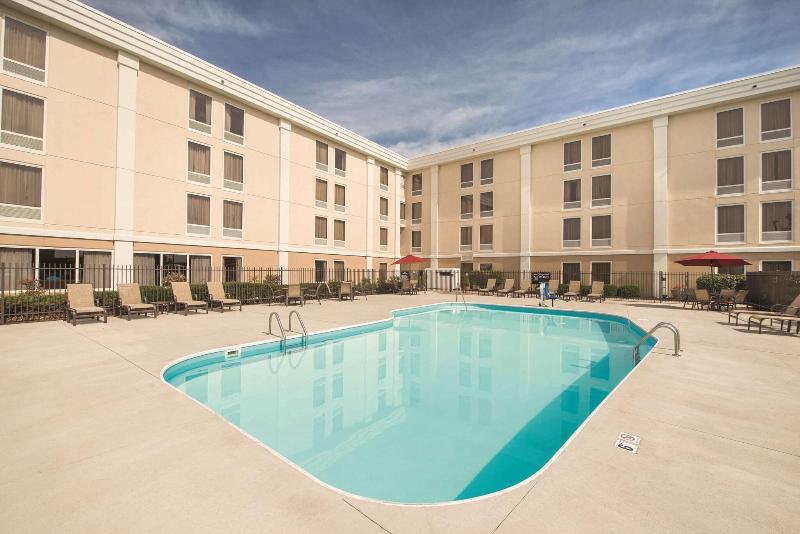 Hampton Inn Columbus Airport - photo 139