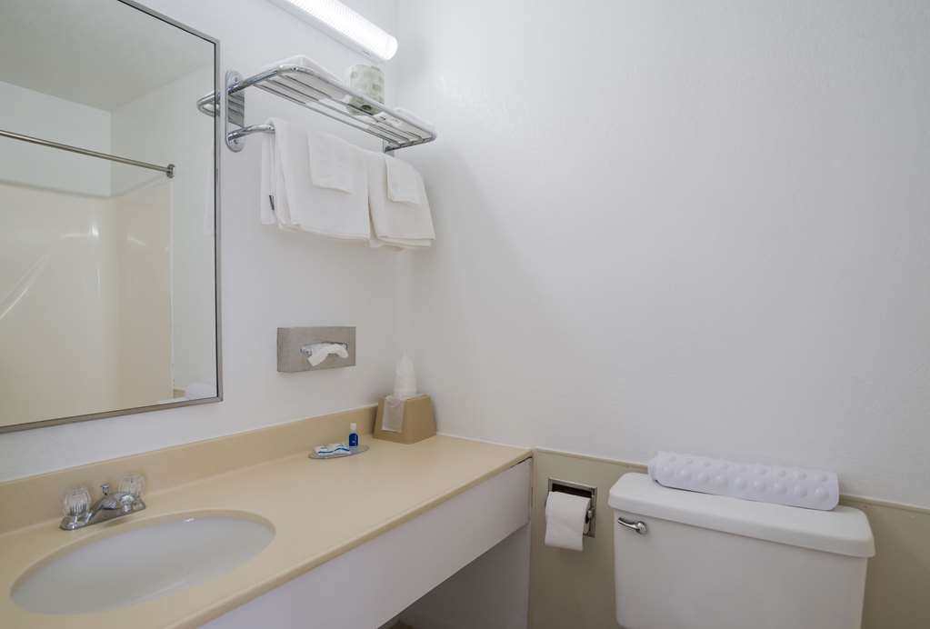 Rodeway Inn at Somers Cove Marina - photo 28