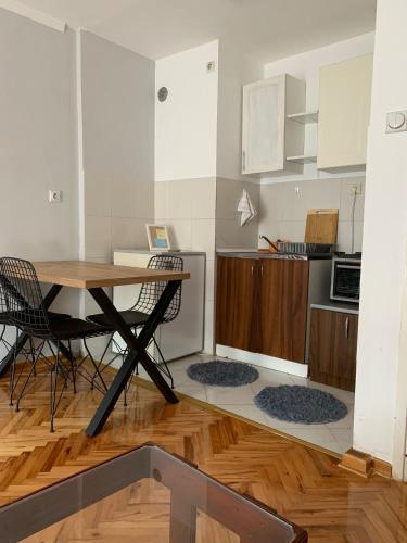 Comfy Studio 1 minute walk to Delta Planet — 4-Star Luxury Hotel in Nis, Serbia