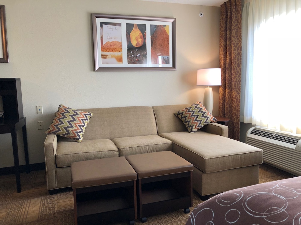 Staybridge Suites Grand Rapids Kentwood an IHG Hotel - photo 5