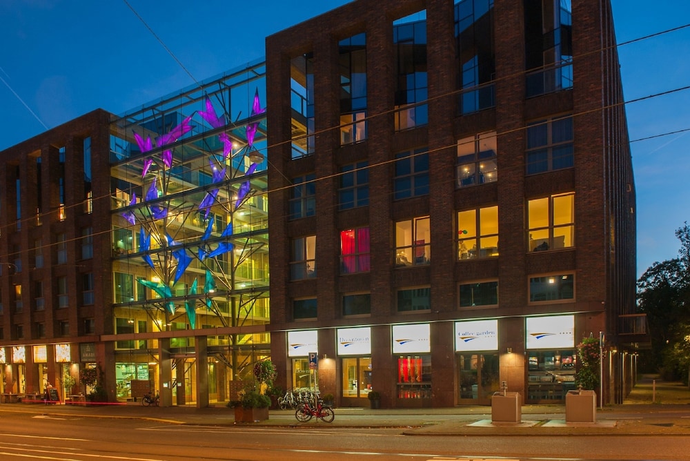 Grand Hotel Downtown — 4-Star Luxury Hotel in Amsterdam, Netherlands